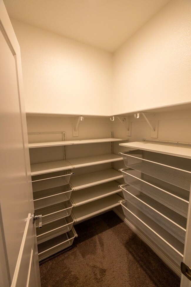 Building Photo - Modern 3-Story Townhome with 3 Bedrooms & 3 Baths – Prime North San Jose Location