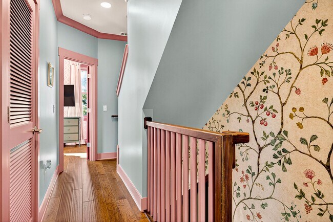 Building Photo - 214 W Gwinnett St