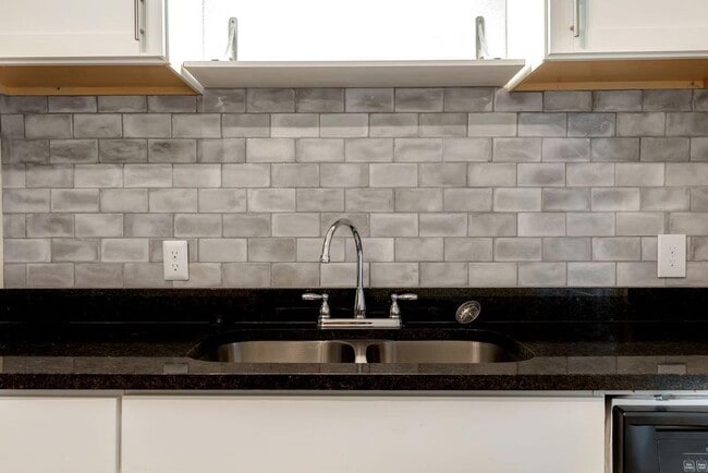 Building Photo - 1507 Pease Rd