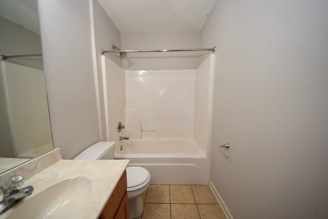Building Photo - Wonderful 3 bed, 2 bath home near Shelby Farms Park.