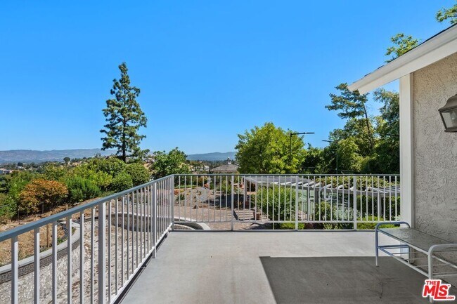 Building Photo - 21663 Ulmus Dr