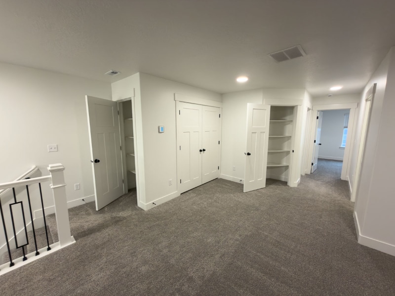 Building Photo - 723 Desert Willow Dr