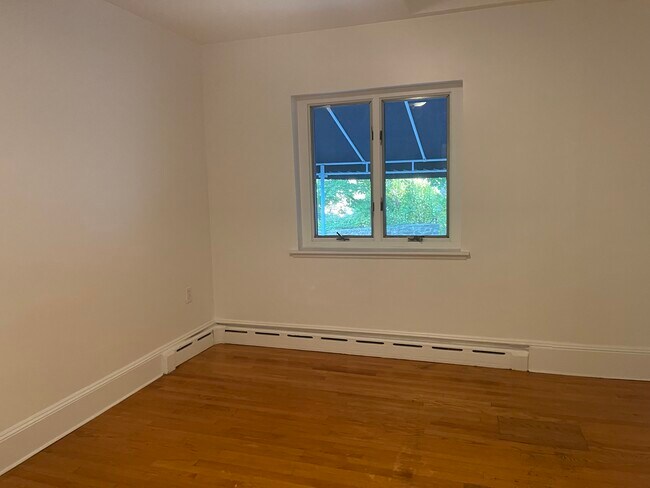 Bedroom 1 - 14 Balmville Rd