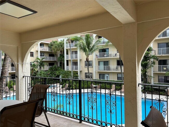 Building Photo - 9301 SW 92nd Ave