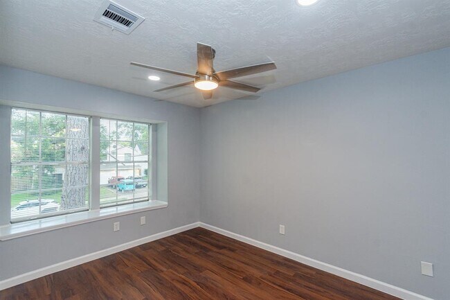 Building Photo - 8611 Spruce Mill Dr