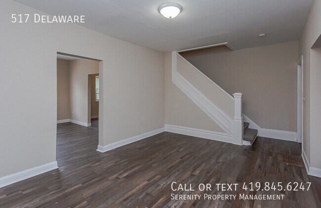 Building Photo - 517 Delaware-