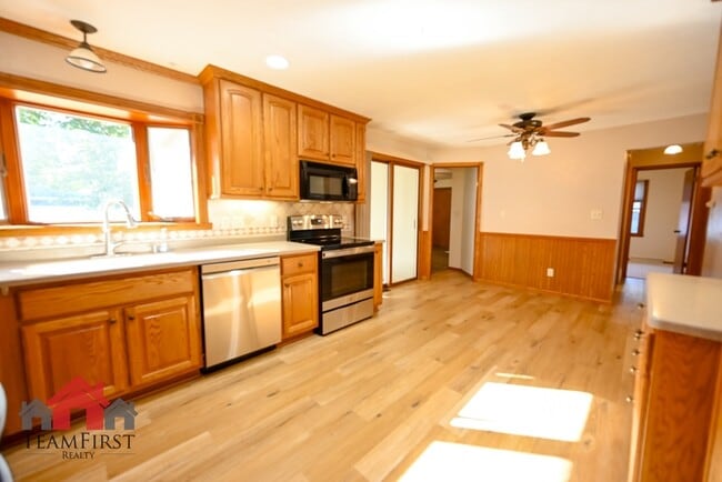 Building Photo - 2401 S Walden Ave
