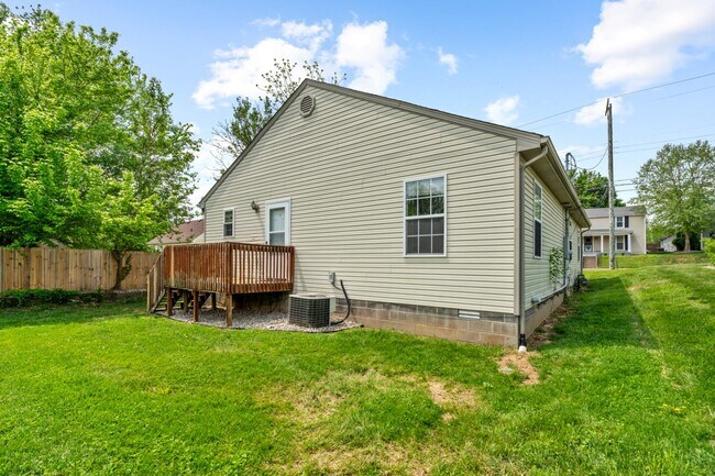 Building Photo - 227 N Miles St