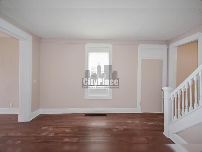 Building Photo - 119 N Grant Ave