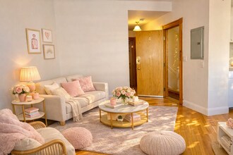 Building Photo - 90A W Cedar St