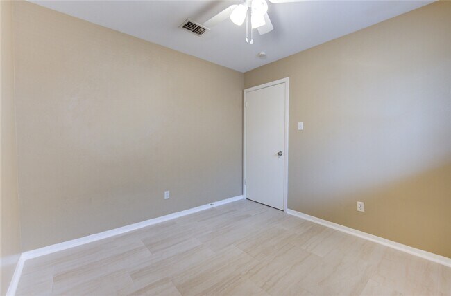 Building Photo - 3412 Avenue R