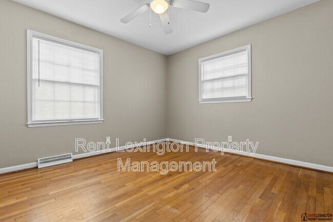 Building Photo - 1036 Whitehall Pl