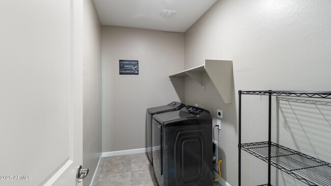 Building Photo - 3312 N 300th Dr