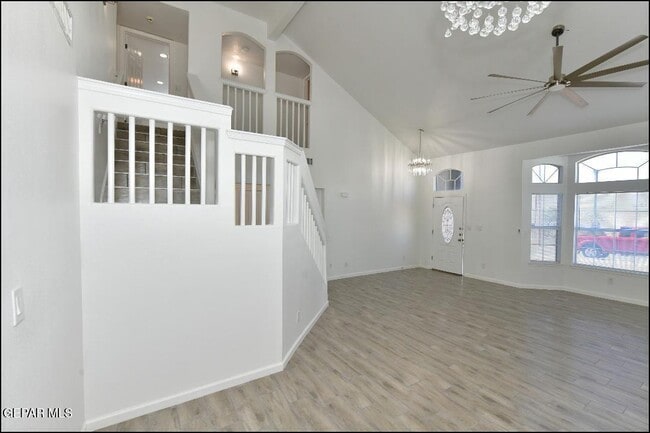 Building Photo - 1603 Villa Del Sol St