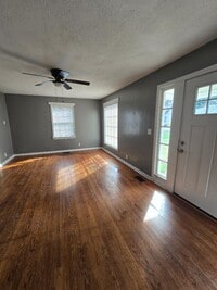 Building Photo - 405 N 11th St