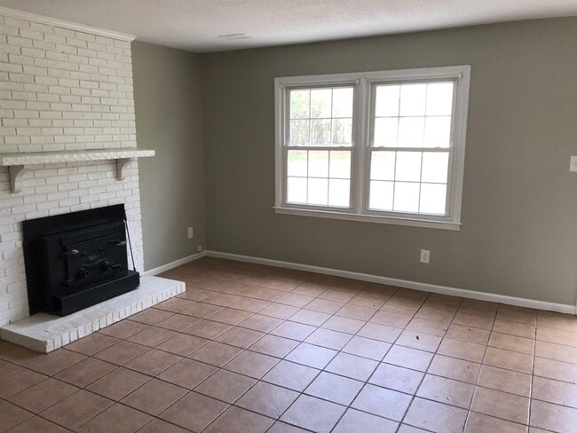Building Photo - 9413 Split Rail Ln