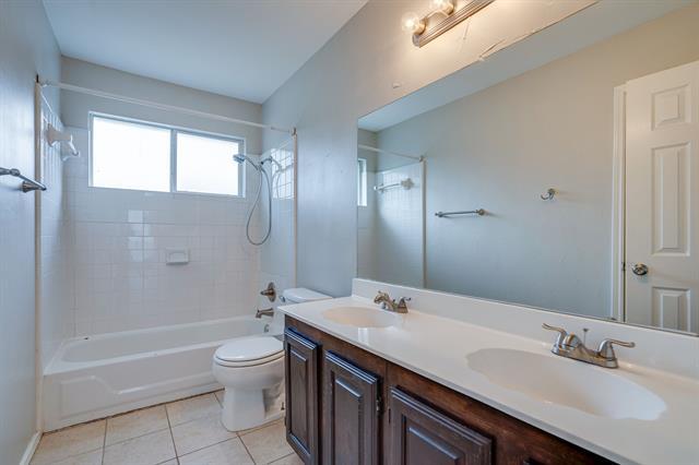 Building Photo - 2437 Shetland Dr