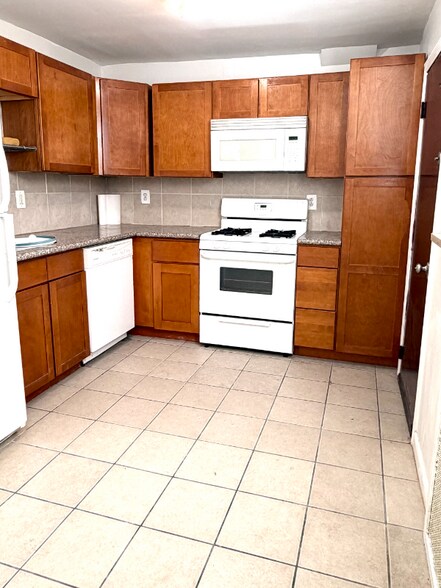 Building Photo - 2016 S Mildred St