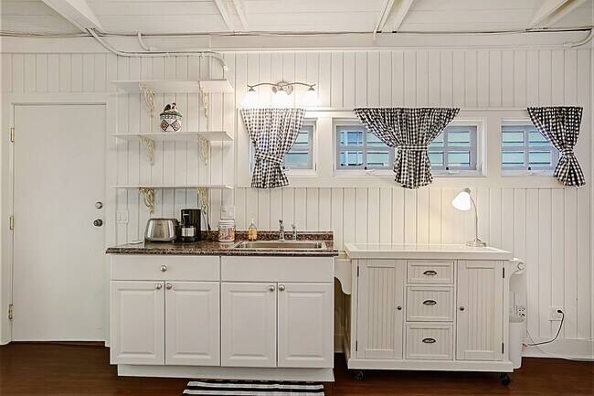 Building Photo - Picturesque Santa Barbara Country Cottage ...