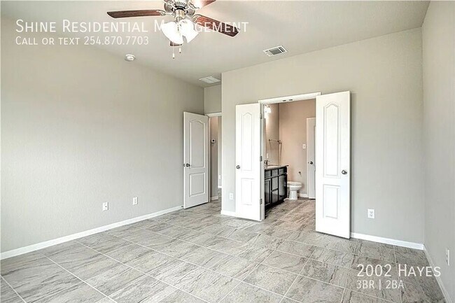 Building Photo - 2002 Hayes-