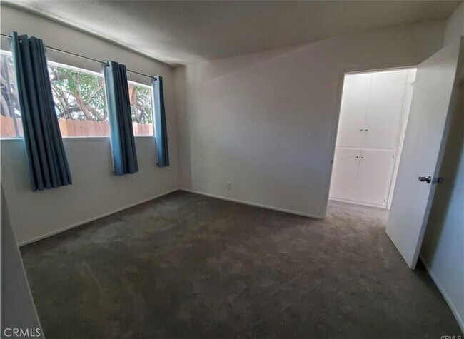 Building Photo - 3510 Elm Ave