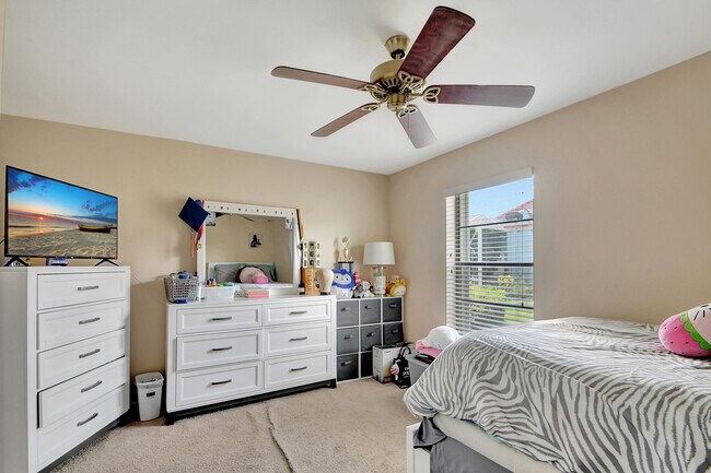 Building Photo - 5391 Alta Way