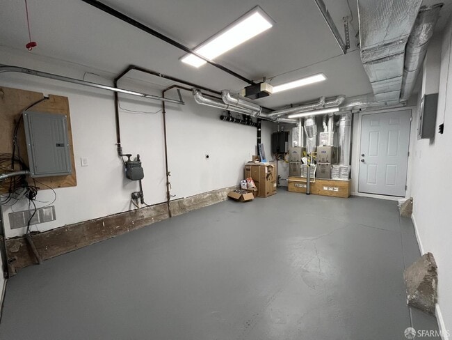 Building Photo - 21 Panorama Dr