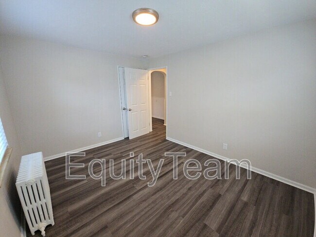 Building Photo - 33 Gahl Terrace