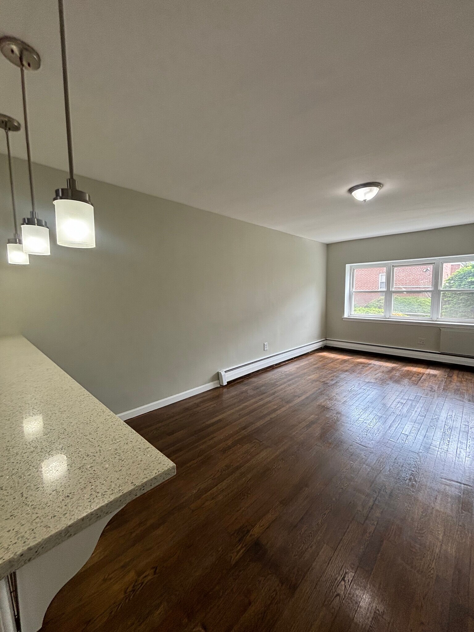 11A - 111 Lincoln Ave