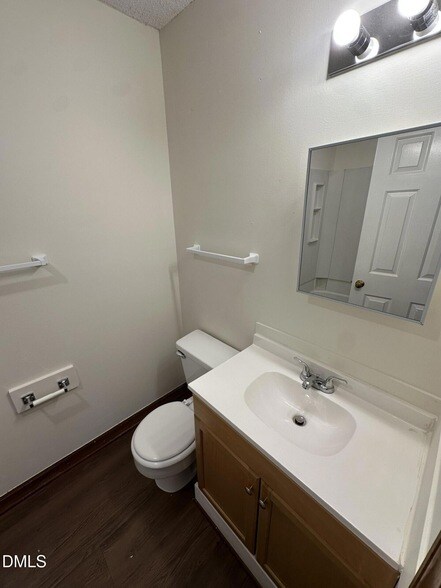 Building Photo - 3532 Ivy Commons Dr