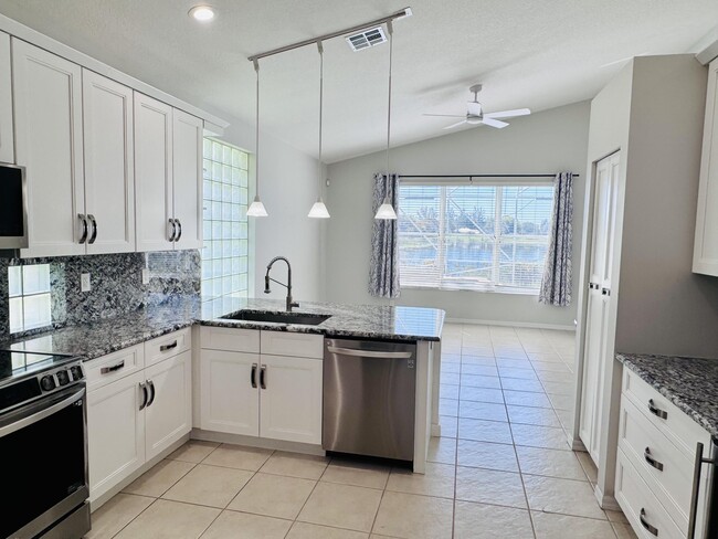 Building Photo - 9360 Cove Point Cir