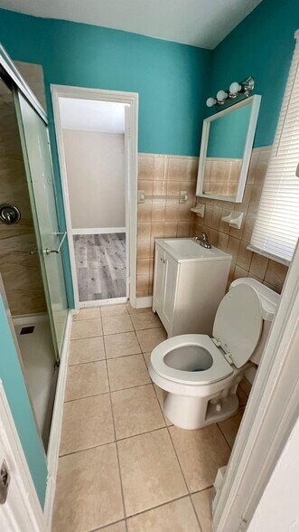 Building Photo - 7821 Byron Ave