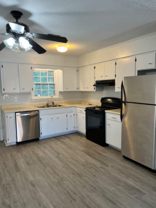 Building Photo - 4015 Pebblebrook Ct