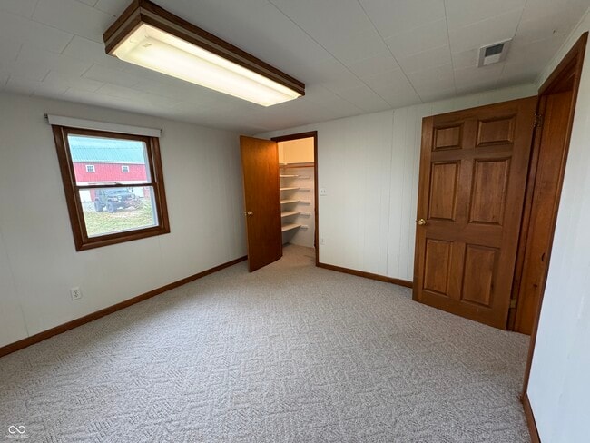 Building Photo - 2010 N 675 E