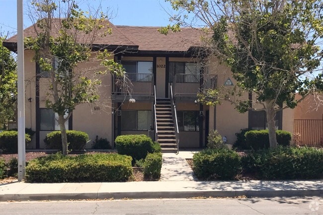 Building Photo - 1022 Ave Q-3