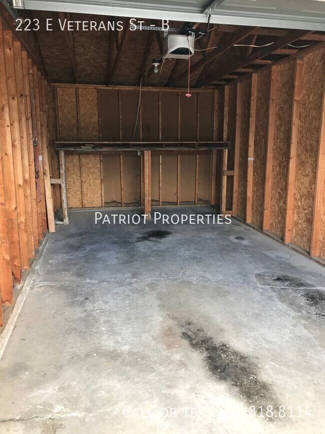 Building Photo - 2 bedroom/ 1 bath apartment in Tomah, WI