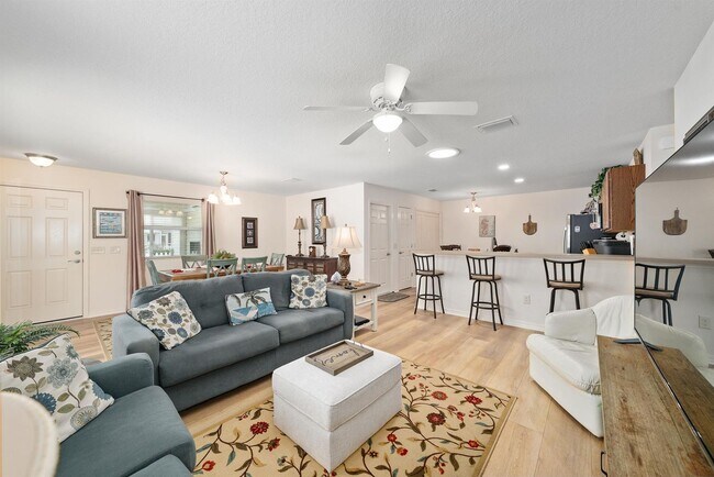 Building Photo - Furnished Annual Rental – Near Brownwood Town Square