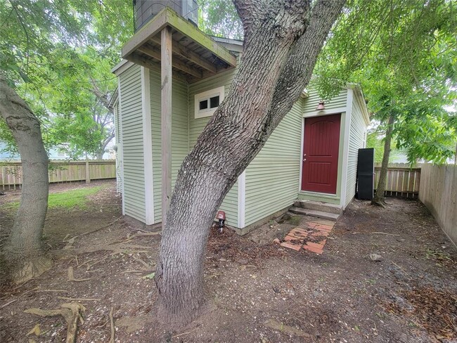 Building Photo - 5327 Avenue O
