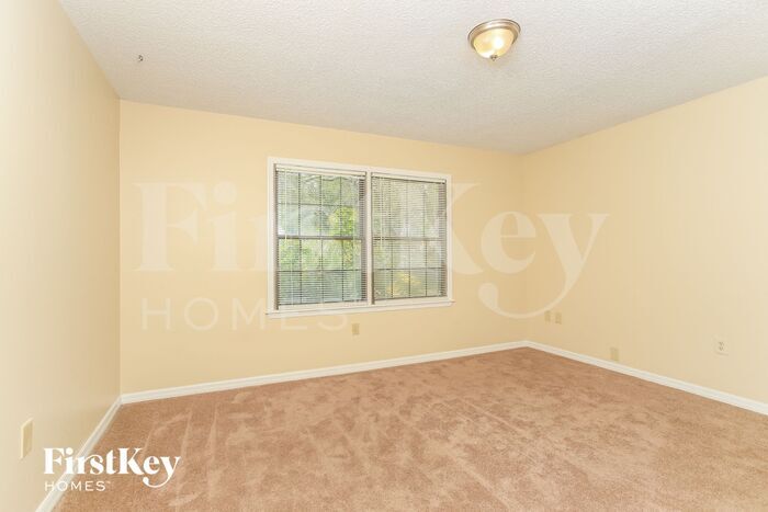 Building Photo - 4911 Stonecrest Dr
