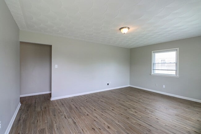 Building Photo - Newly updated 3 bedroom and 1 bathroom Ranch home in PRP