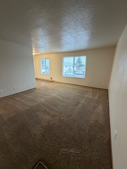 Building Photo - Cheryl Lynn