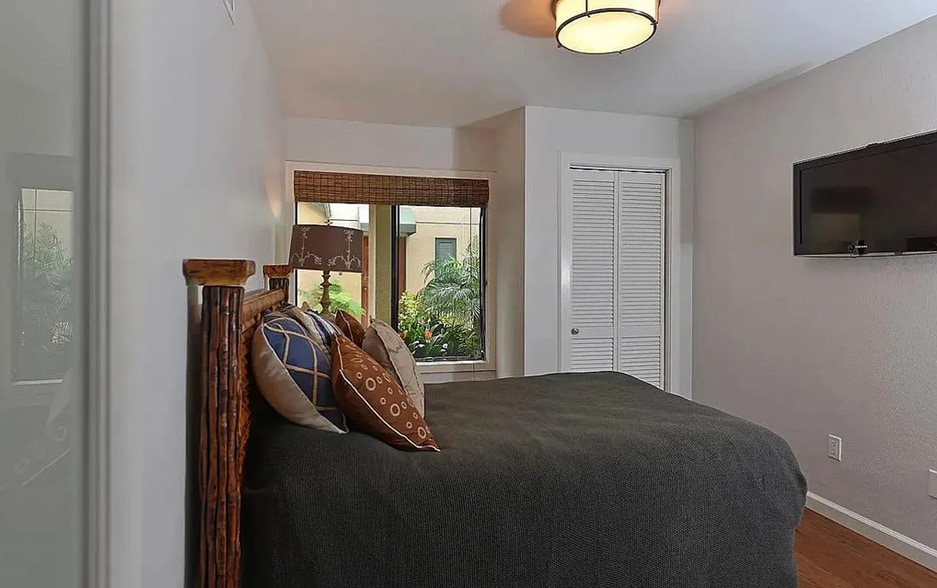Building Photo - 8132 Camino del Sol