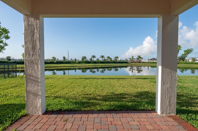 Building Photo - 16462 Sea Turtle Pl