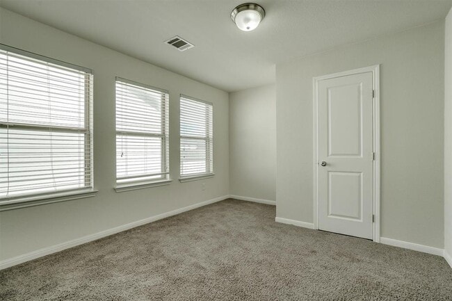 Building Photo - 177 Diamond Point Dr