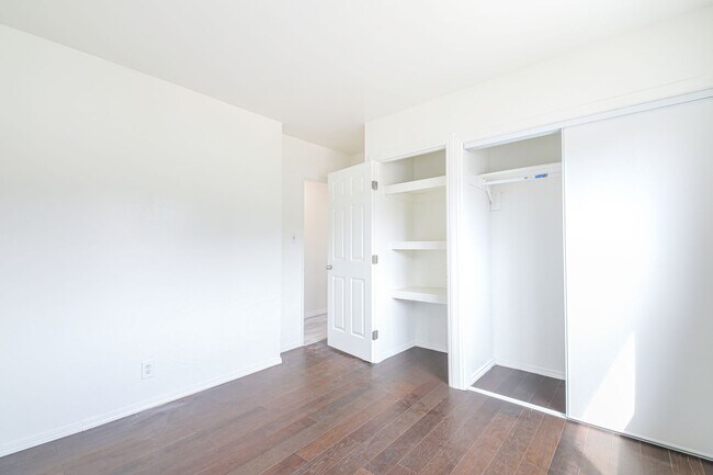 Building Photo - 248 E Norton St