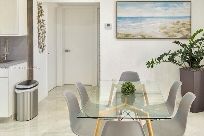 Building Photo - 1241 SW 29th St