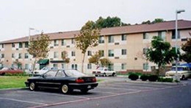 Building Photo - 4121 Katella Ave