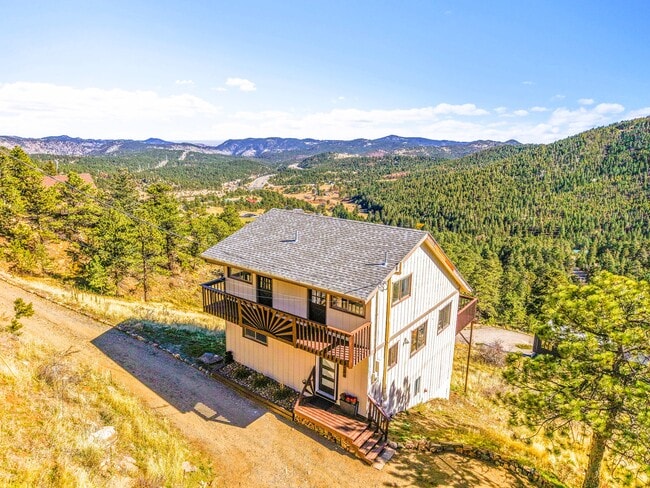 Building Photo - 1244 Hyland Dr