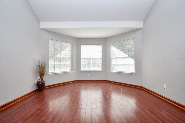 Building Photo - 11414 Chariot Dr