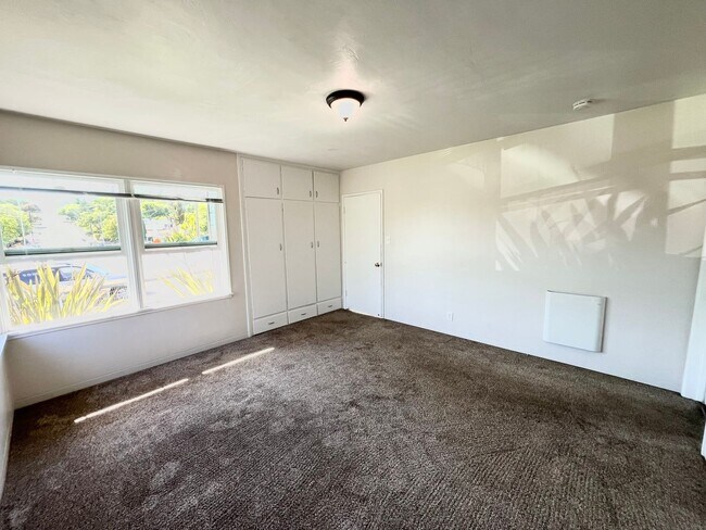 Building Photo - Epic Location by Cal Poly - 5 bedroom, 2 bathroom house